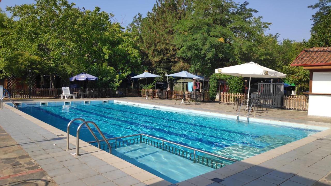 Camping Mitikas And Bungalows Плака-Литохоро Экстерьер фото