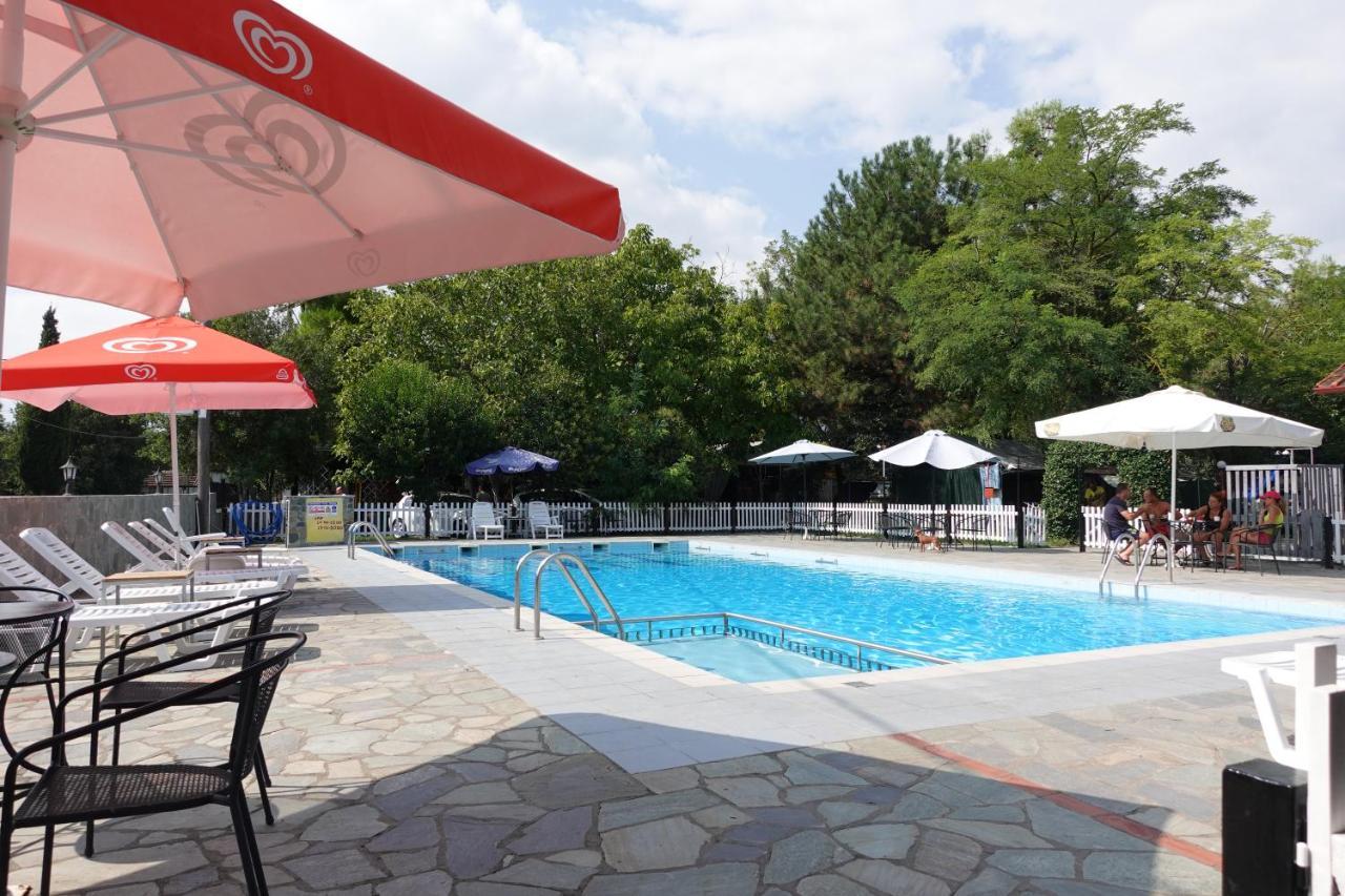 Camping Mitikas And Bungalows Плака-Литохоро Экстерьер фото