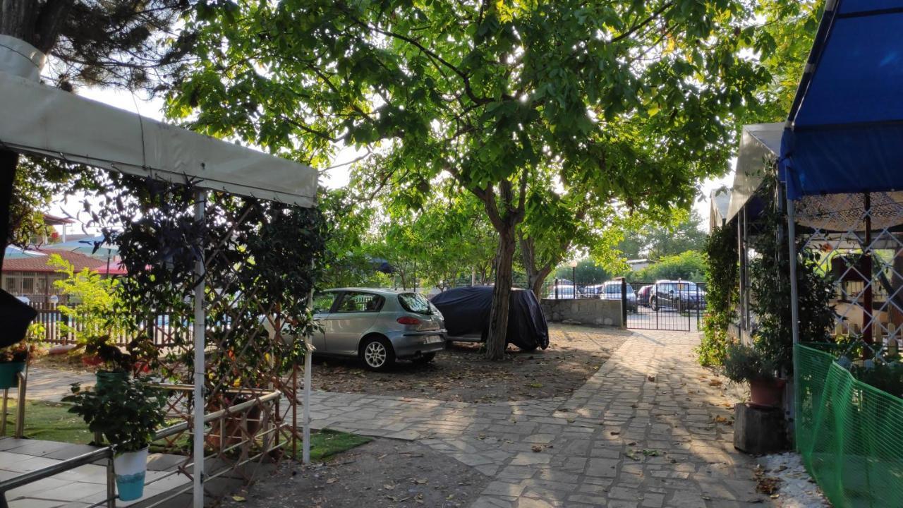 Camping Mitikas And Bungalows Плака-Литохоро Экстерьер фото