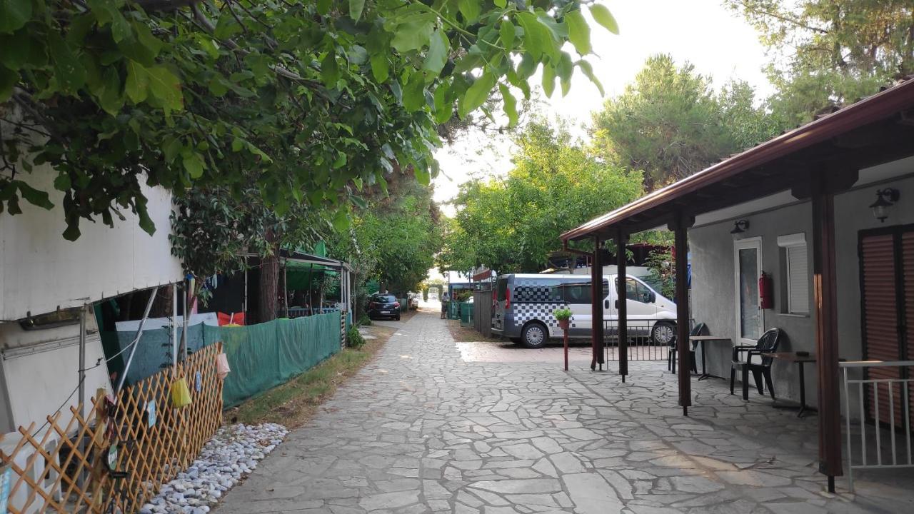 Camping Mitikas And Bungalows Плака-Литохоро Экстерьер фото