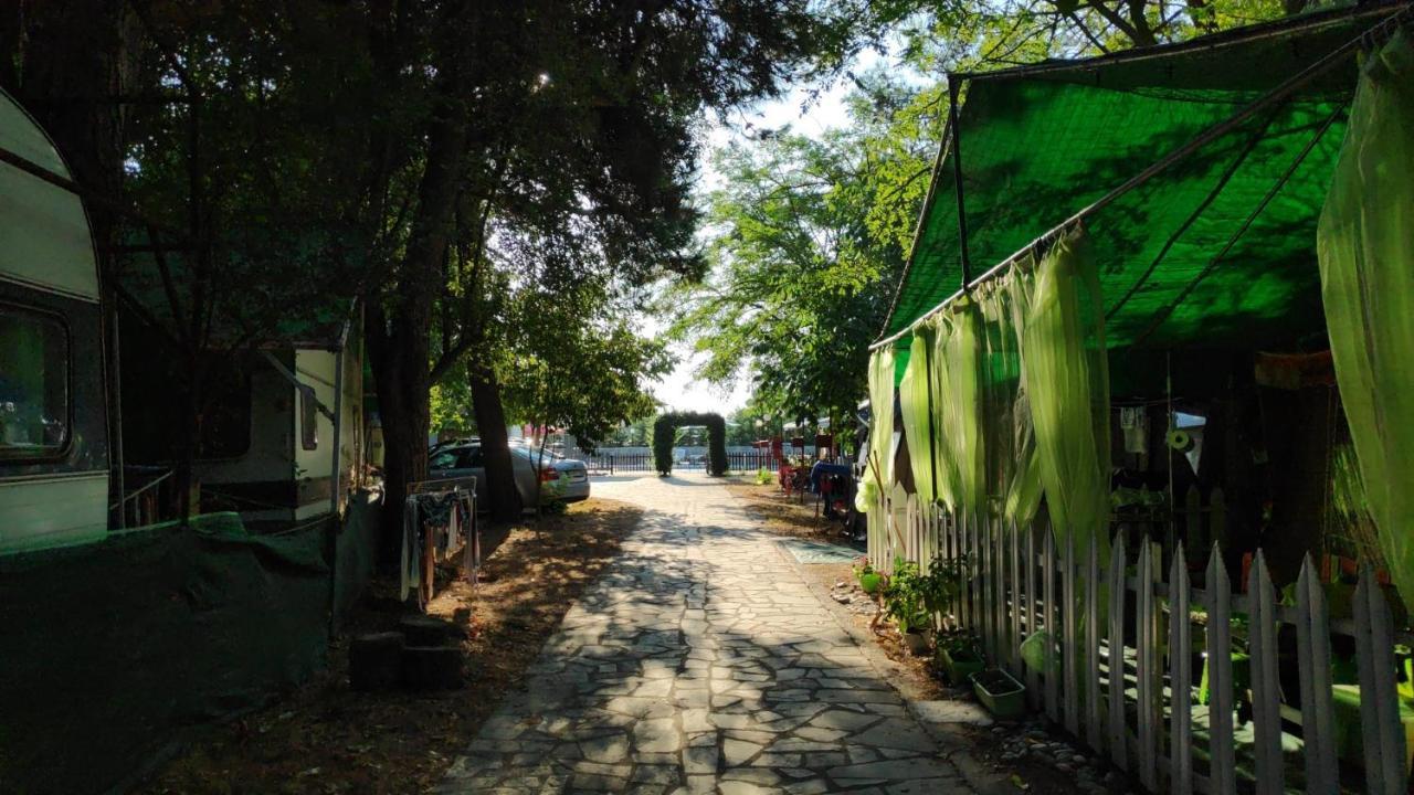 Camping Mitikas And Bungalows Плака-Литохоро Экстерьер фото