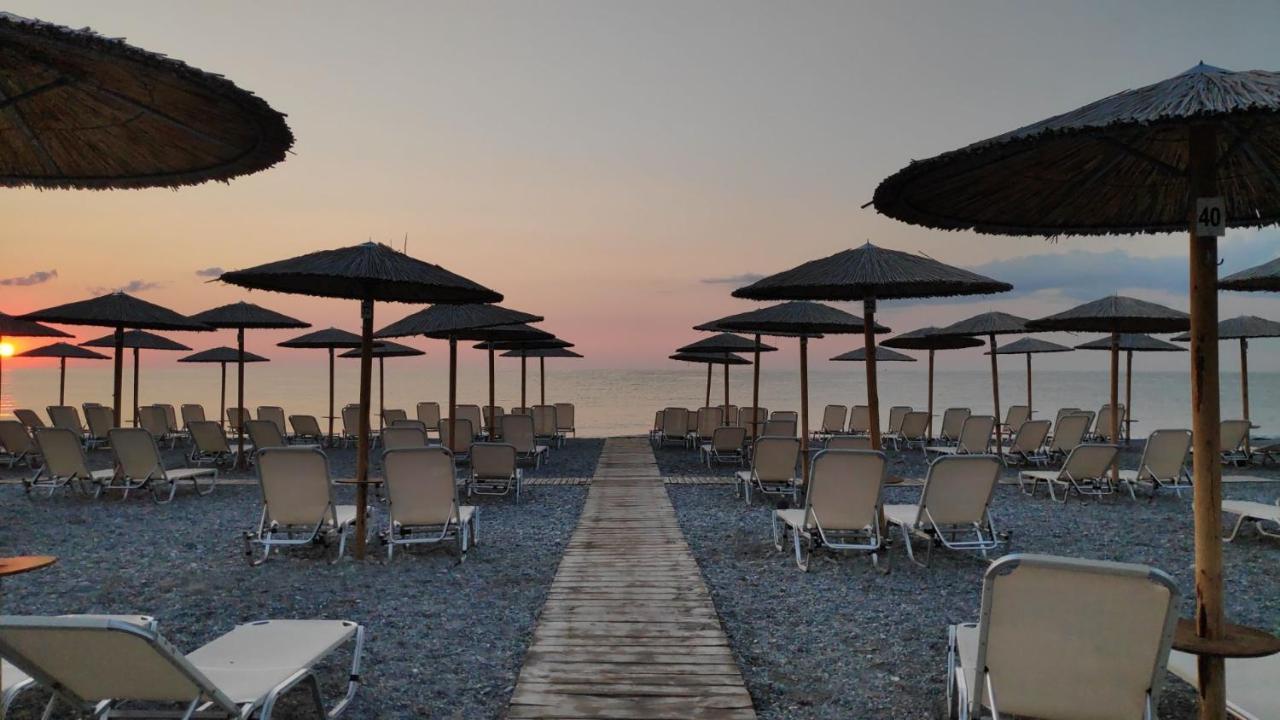 Camping Mitikas And Bungalows Плака-Литохоро Экстерьер фото
