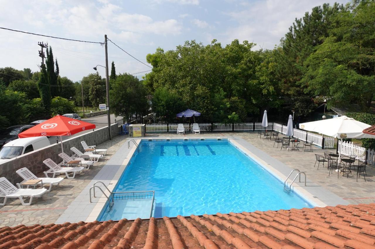 Camping Mitikas And Bungalows Плака-Литохоро Экстерьер фото